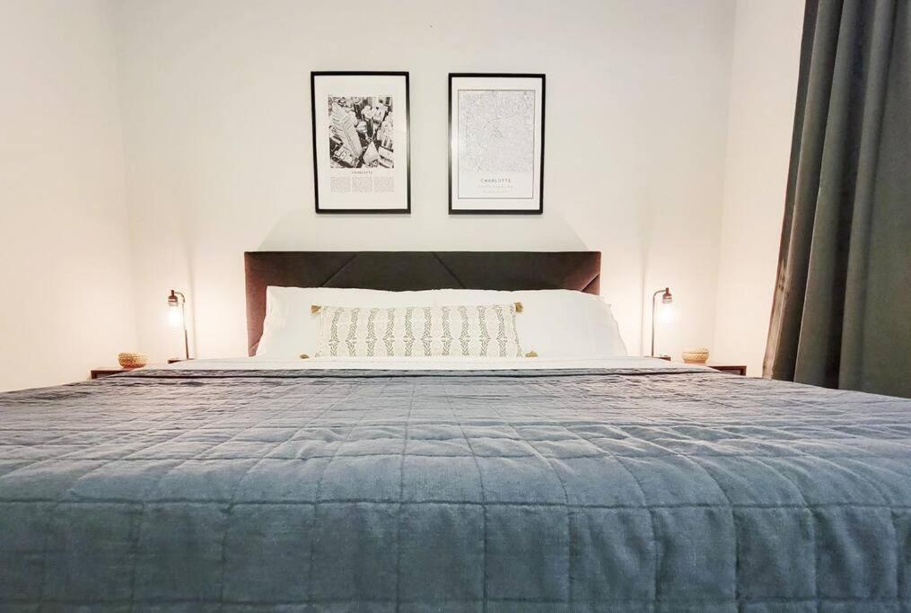 New Stylish Getaway- 5 Mil To Uptown/3 Smart Tvs! Apartment Charlotte Luaran gambar
